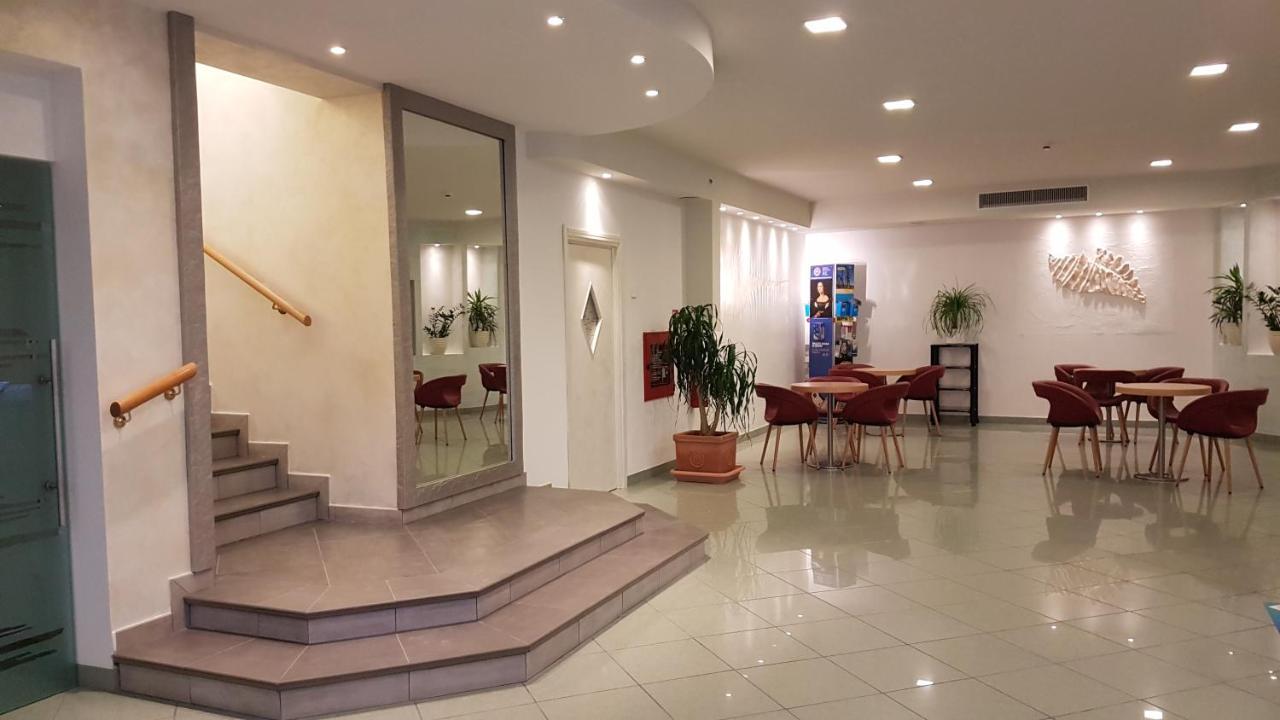 Abahotel 米兰马瑞提那 外观 照片